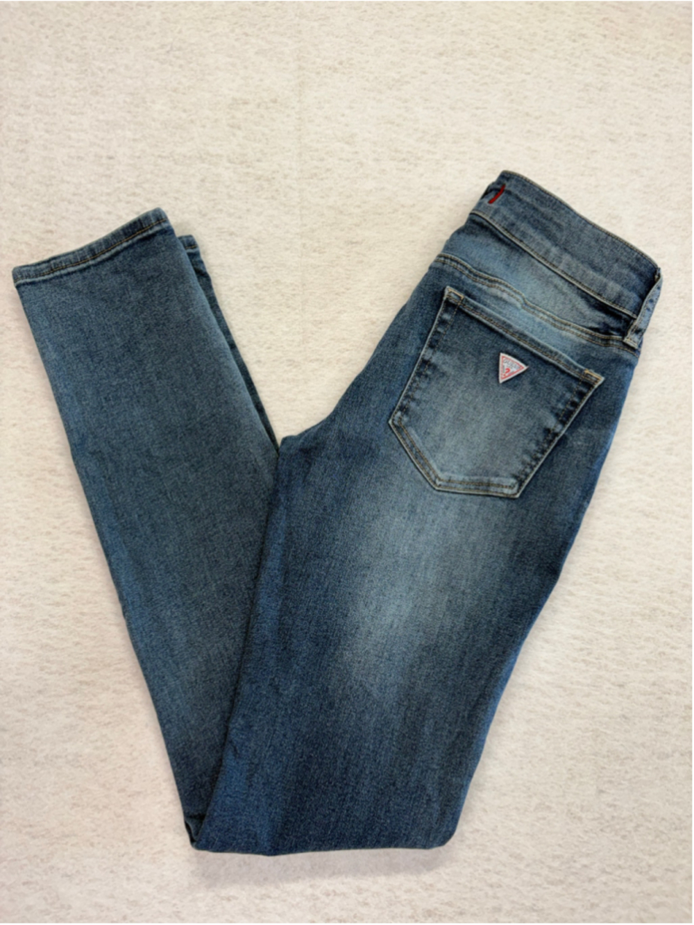 GUESS Sarah Fit Skinny Jeans Women’s 27 Medium Rise Distressed Stretch Denim